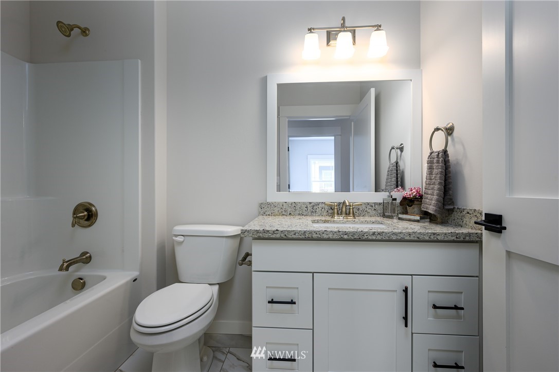 204 Haddon Road Anacortes, WA 98221 - Photo 21 of 34 Gallery Image 21