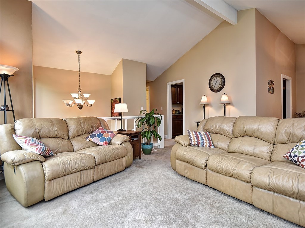 17620 17th Drive Southeast Bothell, WA 98012 - Photo 4 of 22 Gallery Image 4