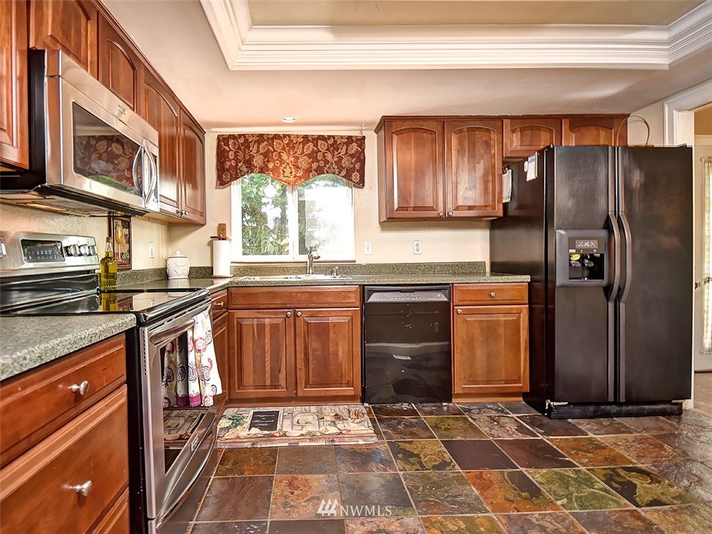 17620 17th Drive Southeast Bothell, WA 98012 - Photo 8 of 22 Gallery Image 8