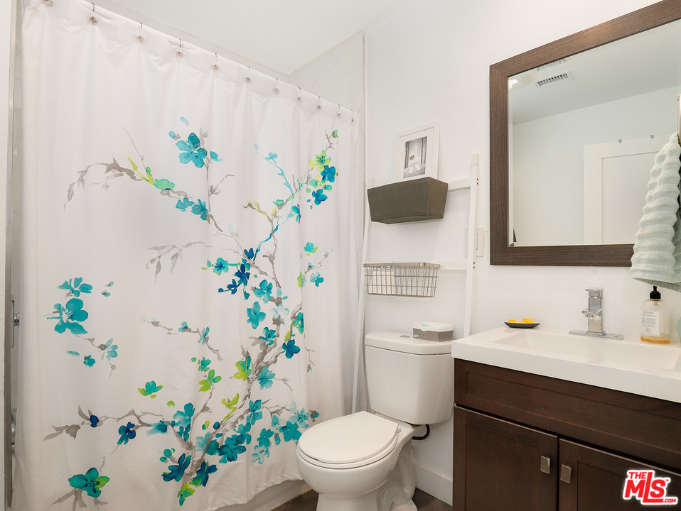 7708 Rhea Avenue Reseda, CA 91335 - Photo 16 of 27 Gallery Image 16