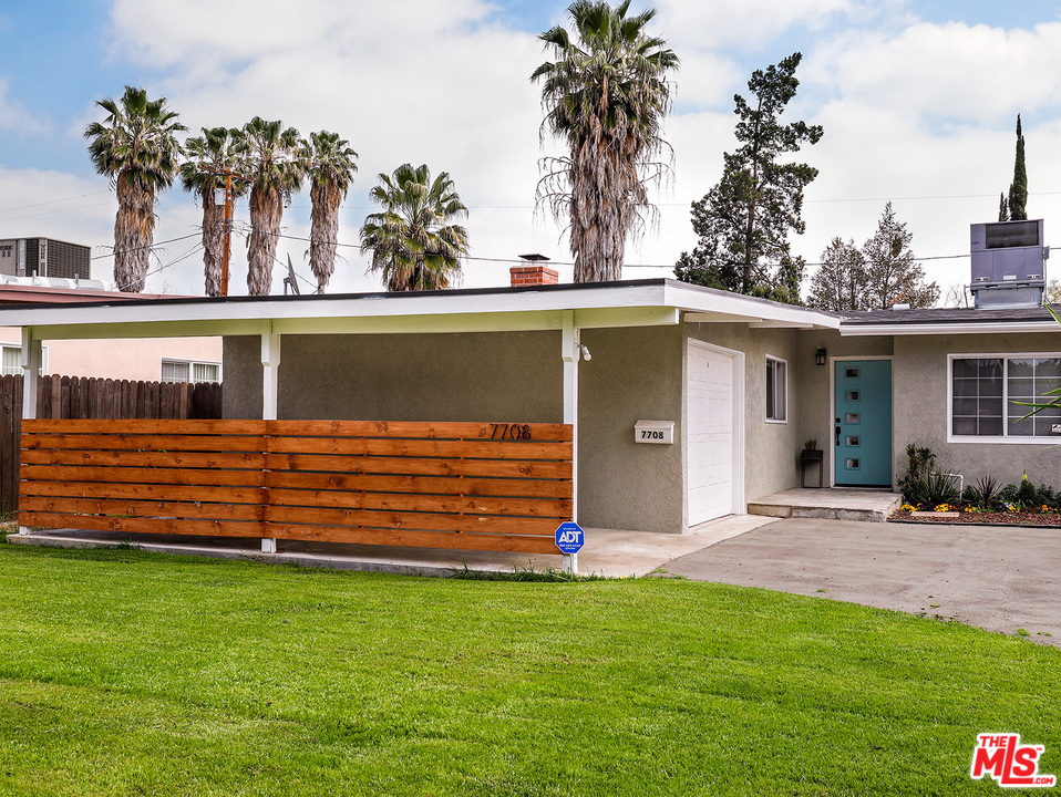 7708 Rhea Avenue Reseda, CA 91335 - Photo 3 of 27 Gallery Image 3