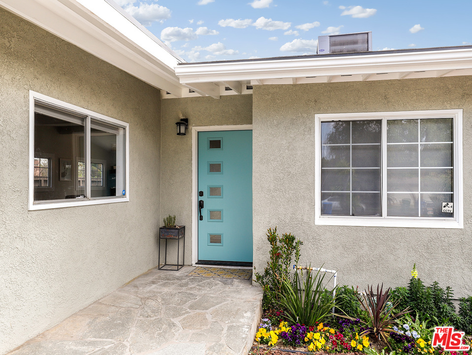 7708 Rhea Avenue Reseda, CA 91335 - Photo 4 of 27 Gallery Image 4