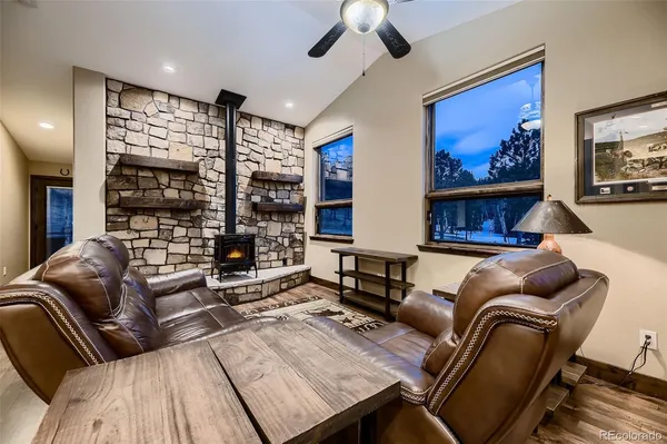 a view of a yard in front of house