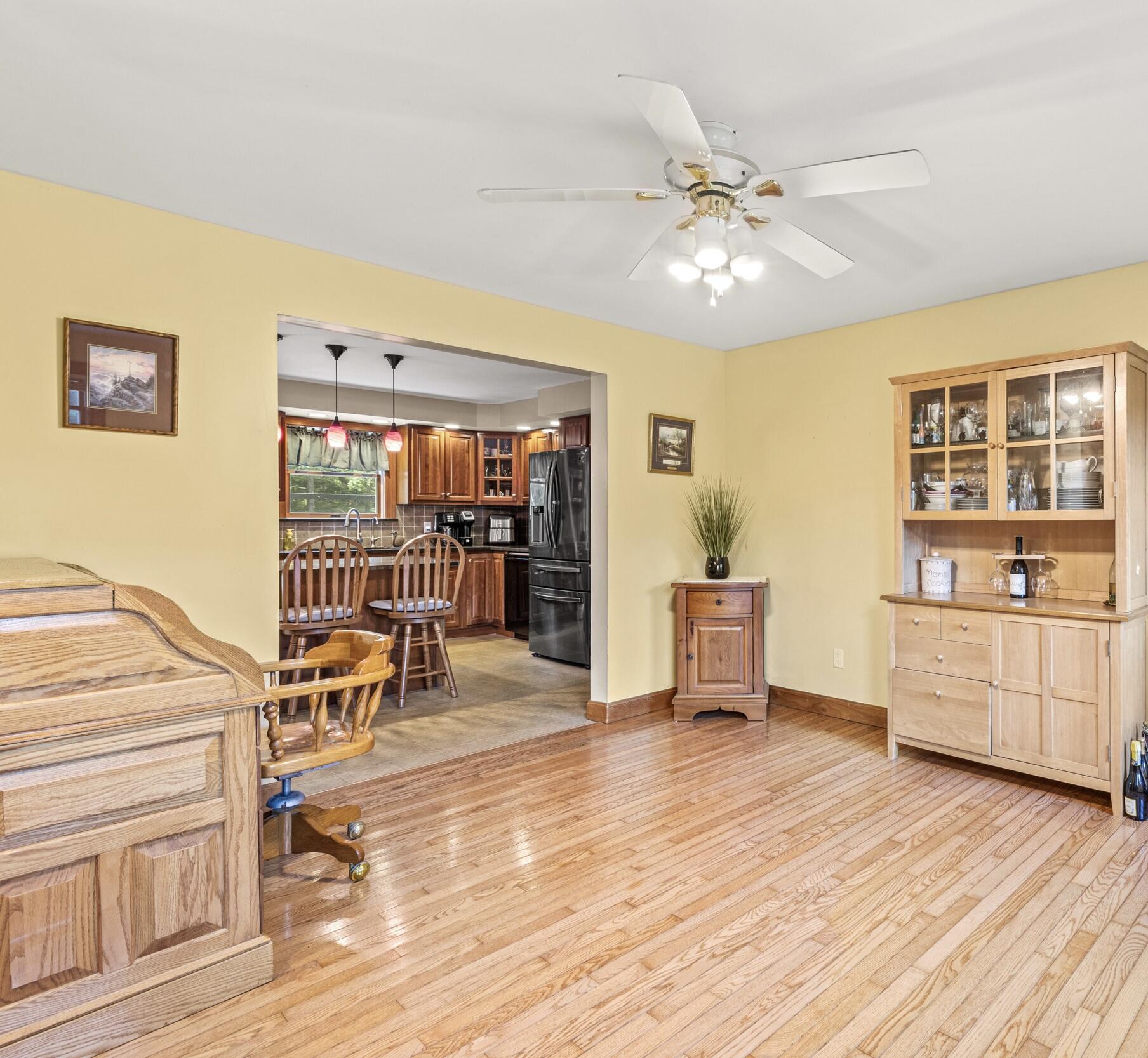 7 Julia Drive Gorham, ME 04038 - Photo 25 of 56 Diningroom 1