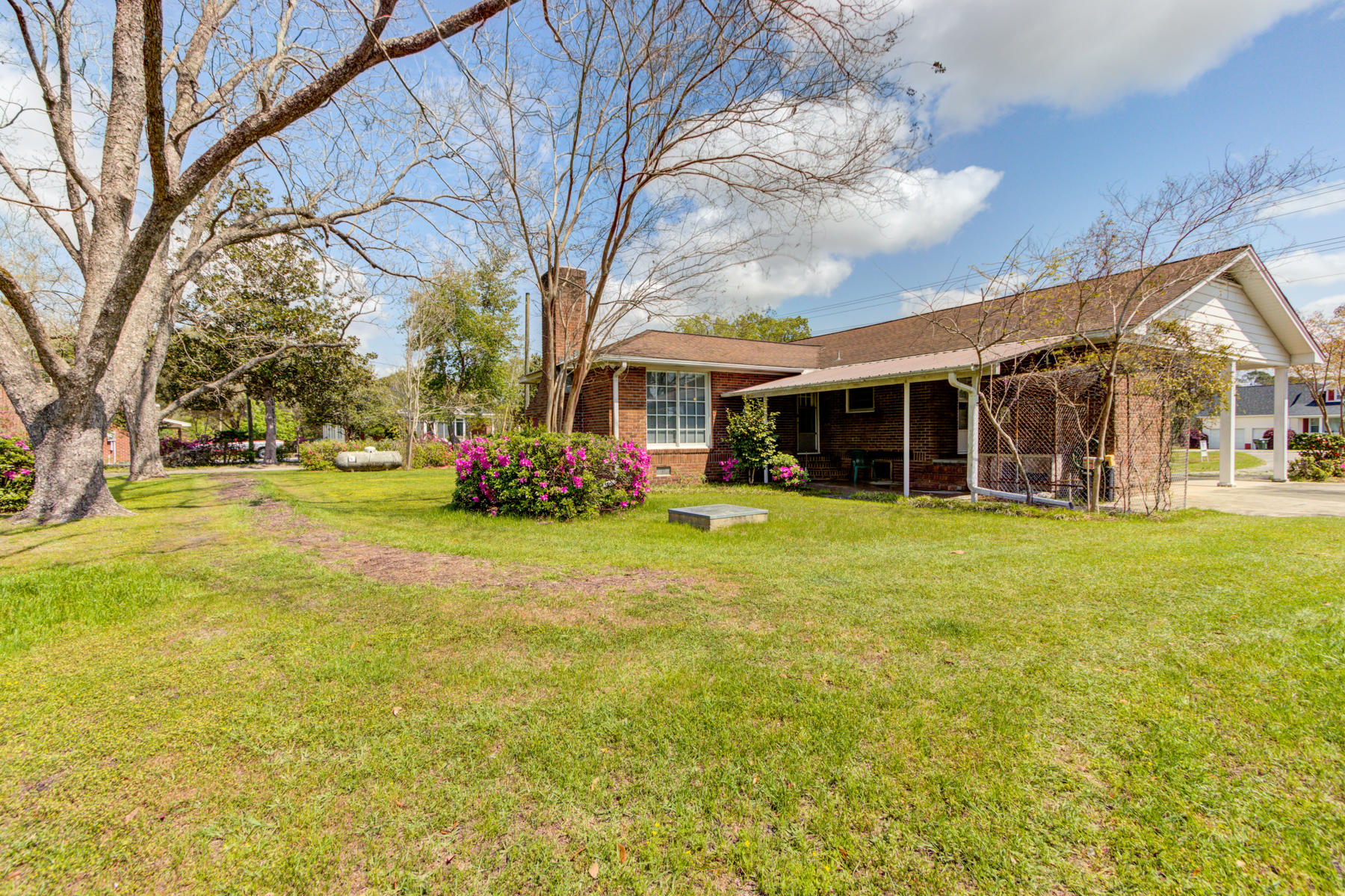 1777 Old Whitesville Road Moncks Corner, SC 29461 - Photo 2 of 29 1777 Old Whitesville Rd, Moncks Corner S