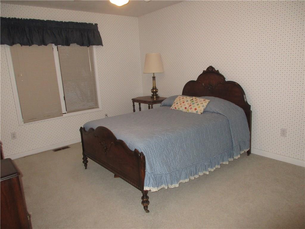 4111 River Road Columbus, IN 47203 - Photo 12 of 17