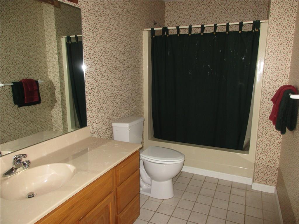 4111 River Road Columbus, IN 47203 - Photo 14 of 17