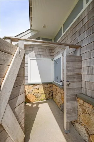 $2,950,000 | 550 Cards Pond Road, South Kingstown, RI 02879