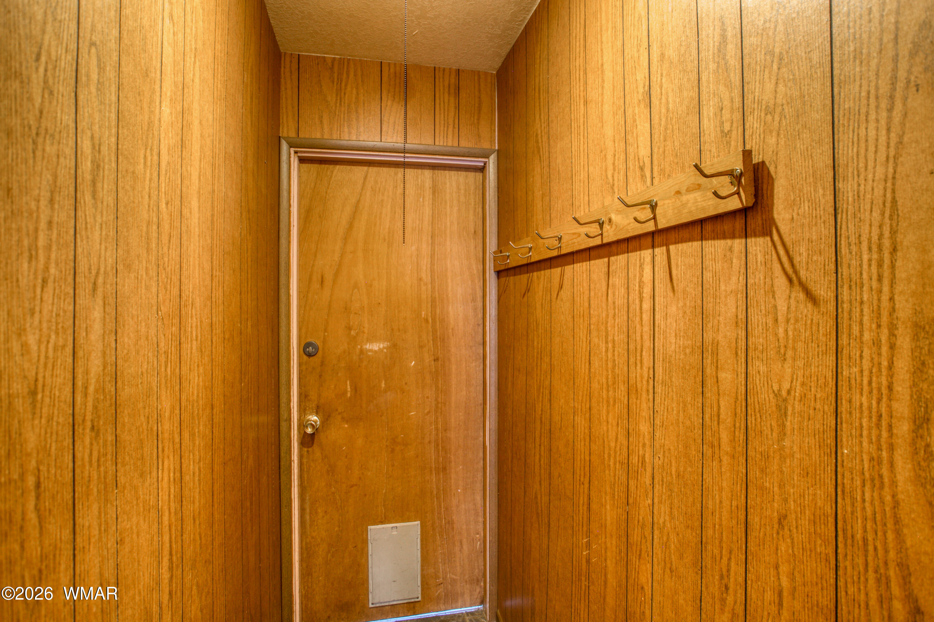 411 West Stratton Show Low, AZ 85901 - Photo 22 of 47 a view of a bathroom with a shower curtain