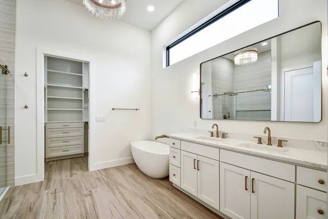 $1,050,000 | 2141 Stone Meadow, Fredericksburg, TX 78624