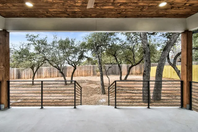 $1,050,000 | 2141 Stone Meadow, Fredericksburg, TX 78624