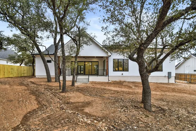 $1,050,000 | 2141 Stone Meadow, Fredericksburg, TX 78624