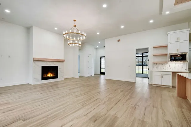 $1,050,000 | 2141 Stone Meadow, Fredericksburg, TX 78624