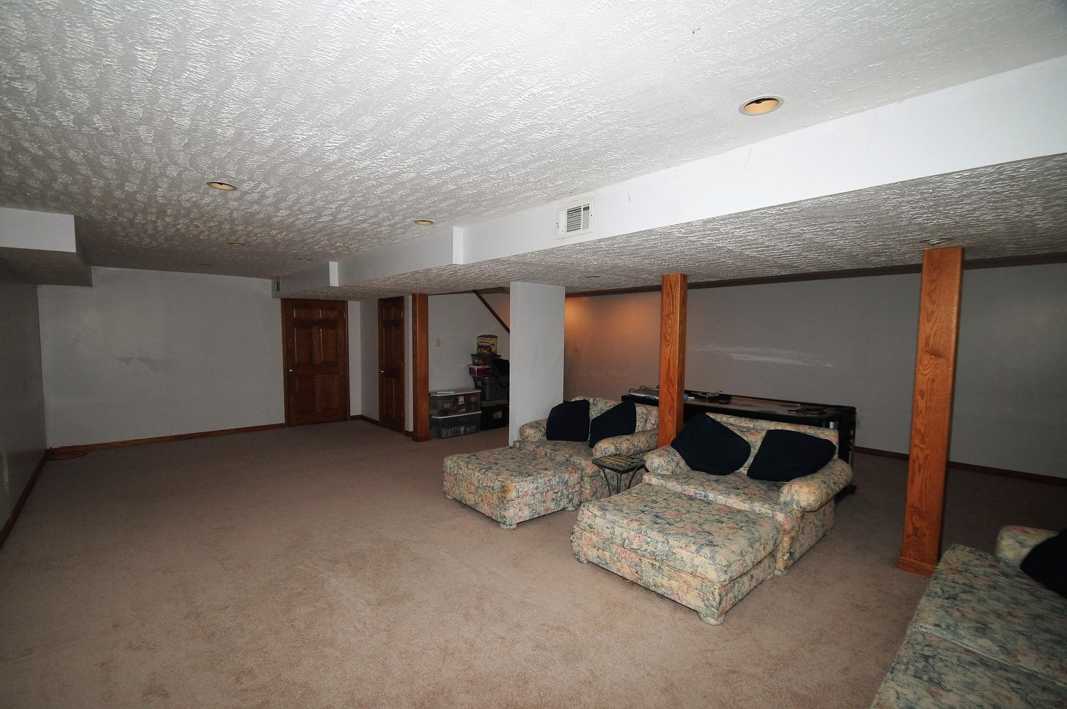 6865 Lewis Center Road Galena, OH 43021 - Photo 20 of 33 Gallery Image 20