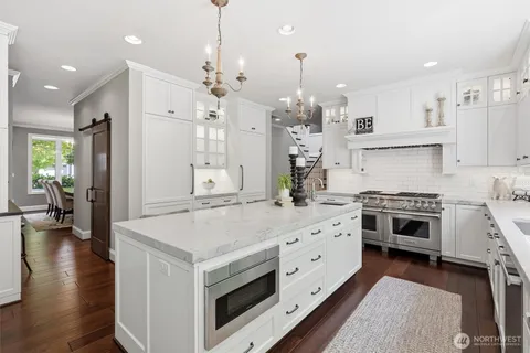 $2,598,000 | 25817 Southeast 31st Place, Sammamish, WA 98075