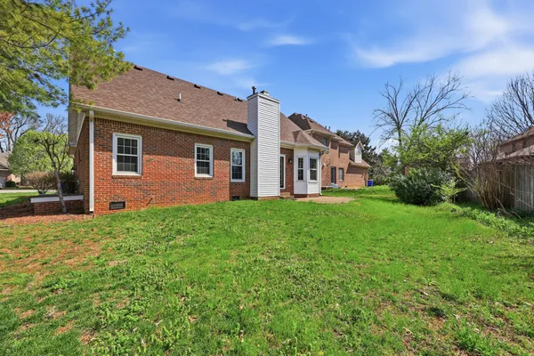 $330,000 | 109 Pinnacle Point Avenue, Bowling Green, KY 42104
