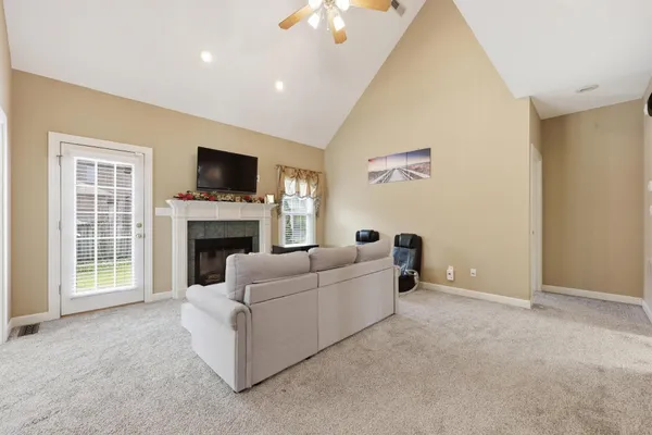 $330,000 | 109 Pinnacle Point Avenue, Bowling Green, KY 42104