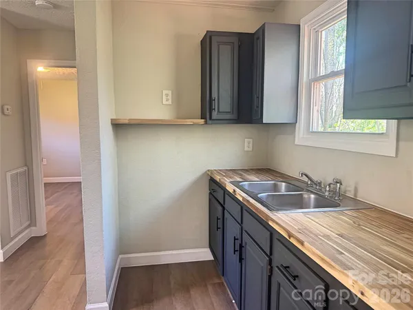 $189,900 | 231 Pearidge Road, Unit 5, Bostic, NC 28018