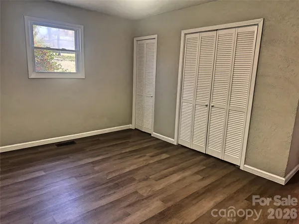 $189,900 | 231 Pearidge Road, Unit 5, Bostic, NC 28018