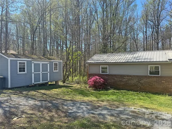 $189,900 | 231 Pearidge Road, Unit 5, Bostic, NC 28018
