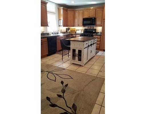 28 Gleason Street Watertown, MA 02472 - Photo 3 of 23 Gallery Image 3