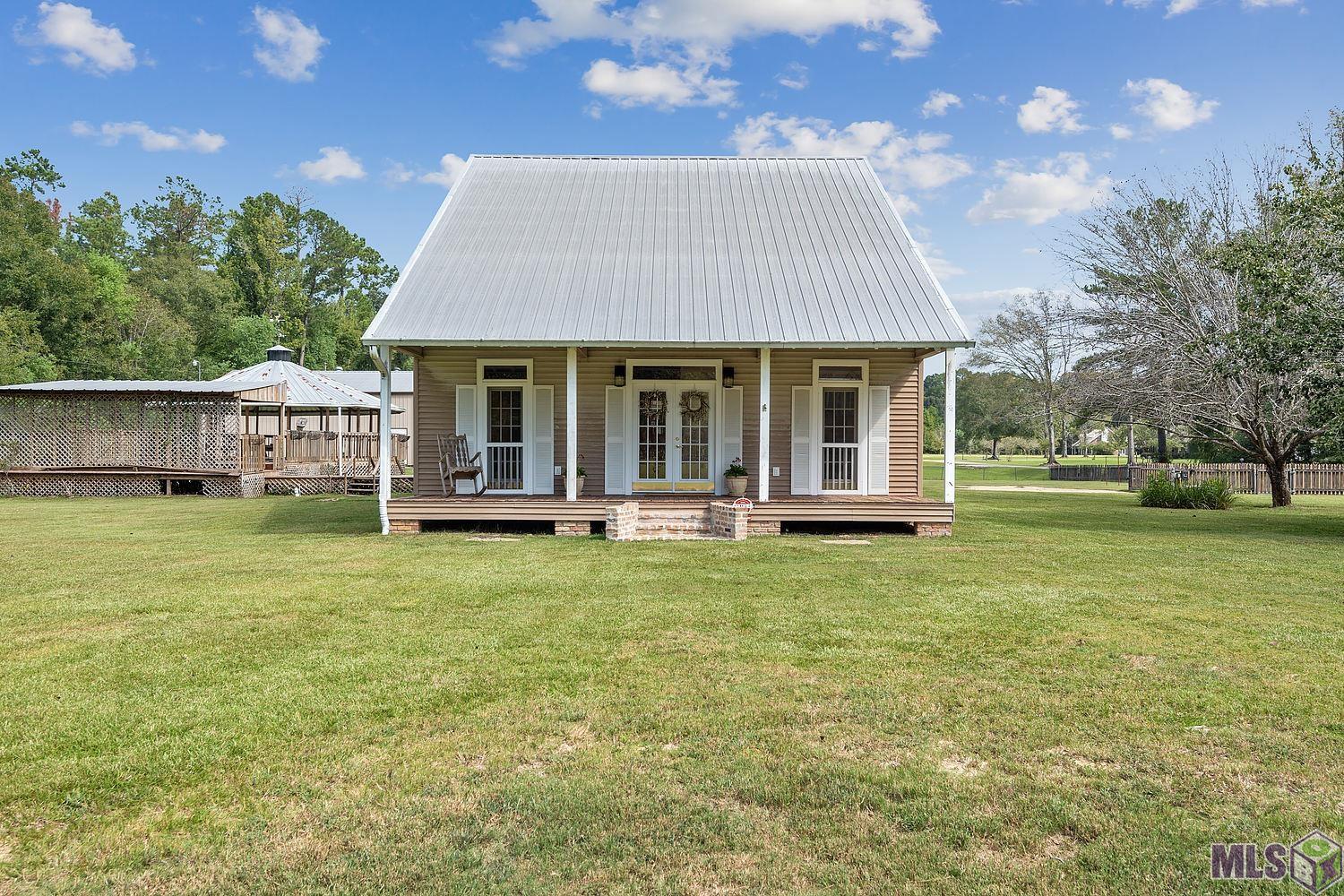 19211 McLin Road Livingston, LA 70754 - Photo 1 of 19 Gallery Image 1