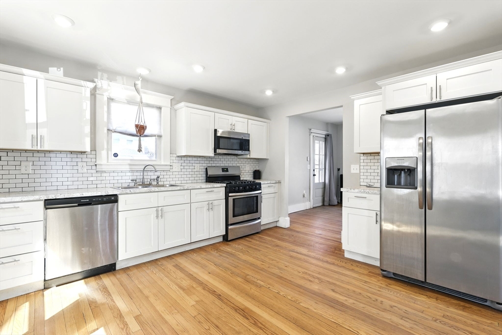 10 Wilber Street Springfield, MA 01104 - Photo 12 of 34