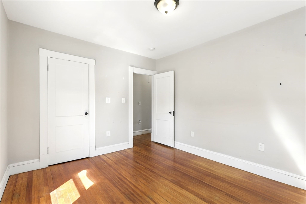 10 Wilber Street Springfield, MA 01104 - Photo 25 of 34
