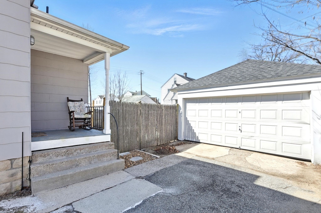 10 Wilber Street Springfield, MA 01104 - Photo 29 of 34