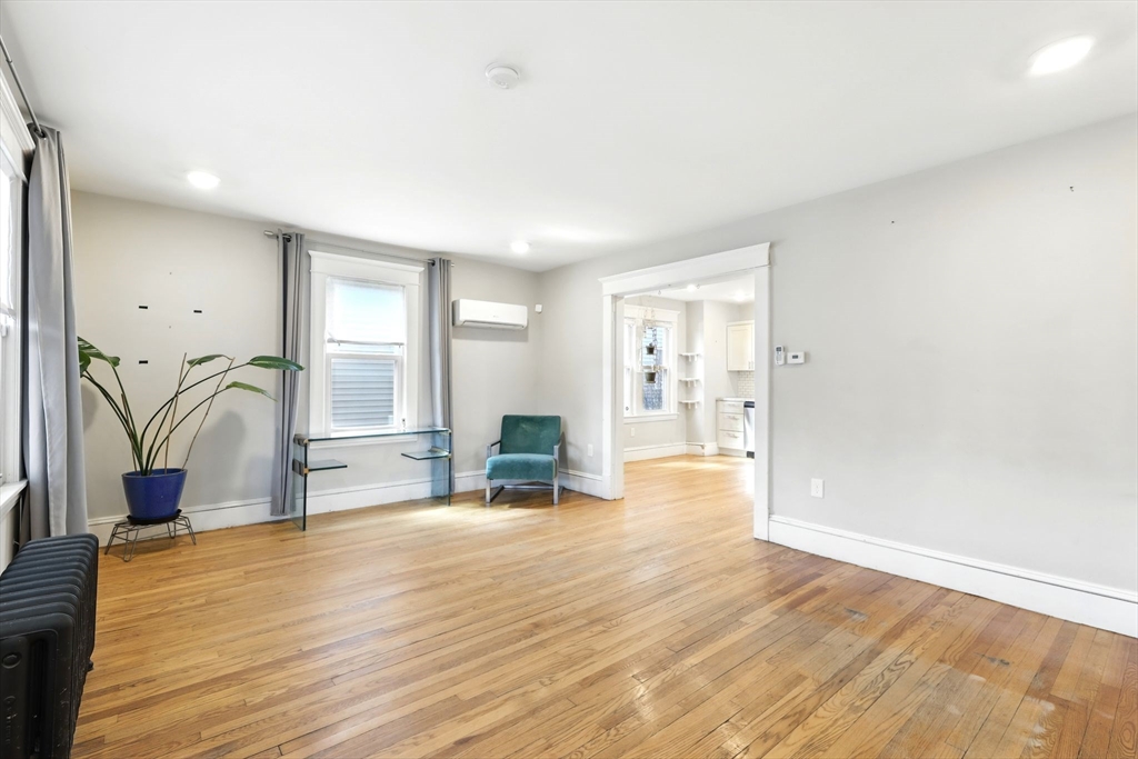 10 Wilber Street Springfield, MA 01104 - Photo 7 of 34