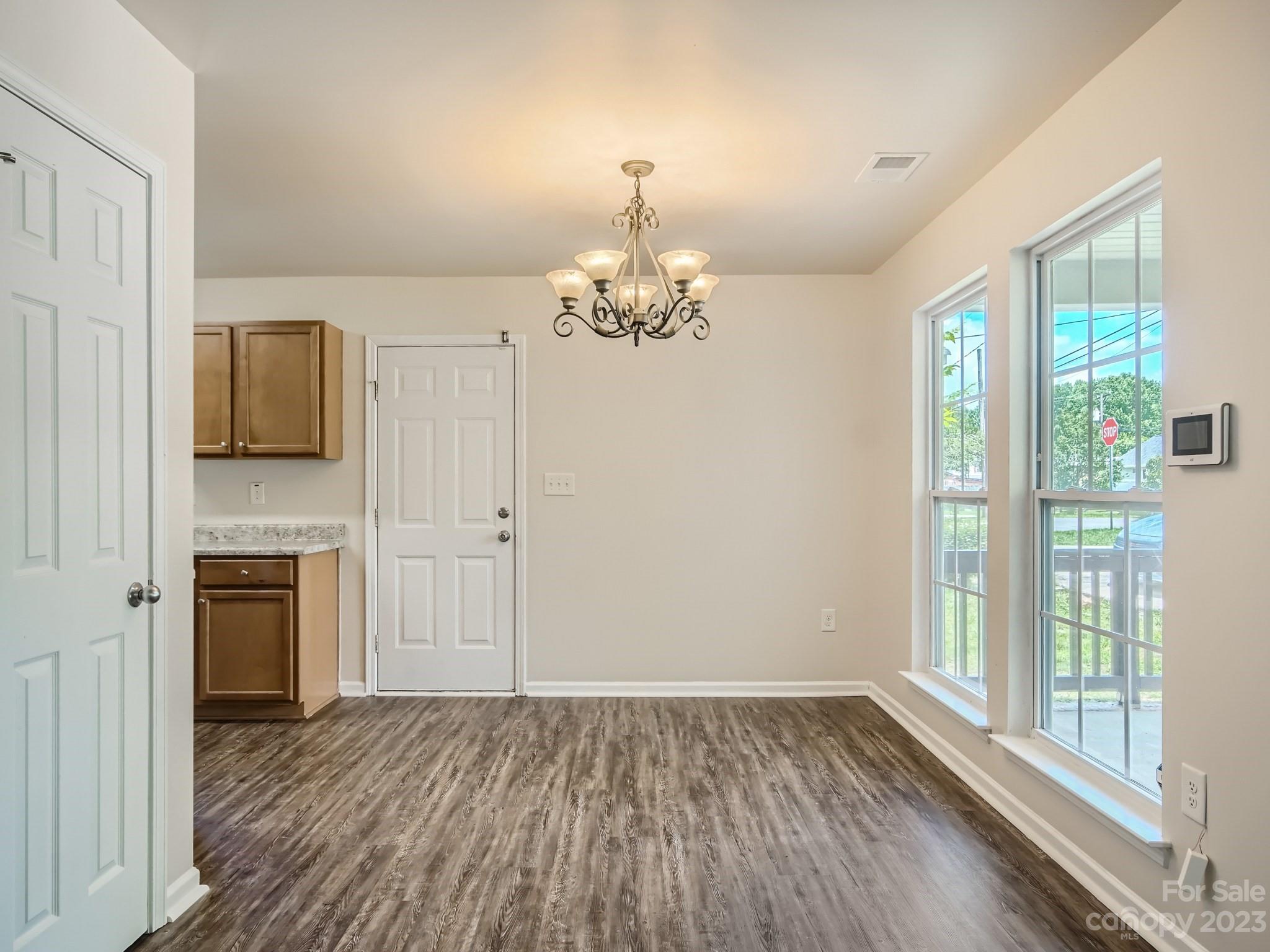 2840 Ridge Avenue Charlotte, NC 28208 - Photo 3 of 11 Gallery Image 3