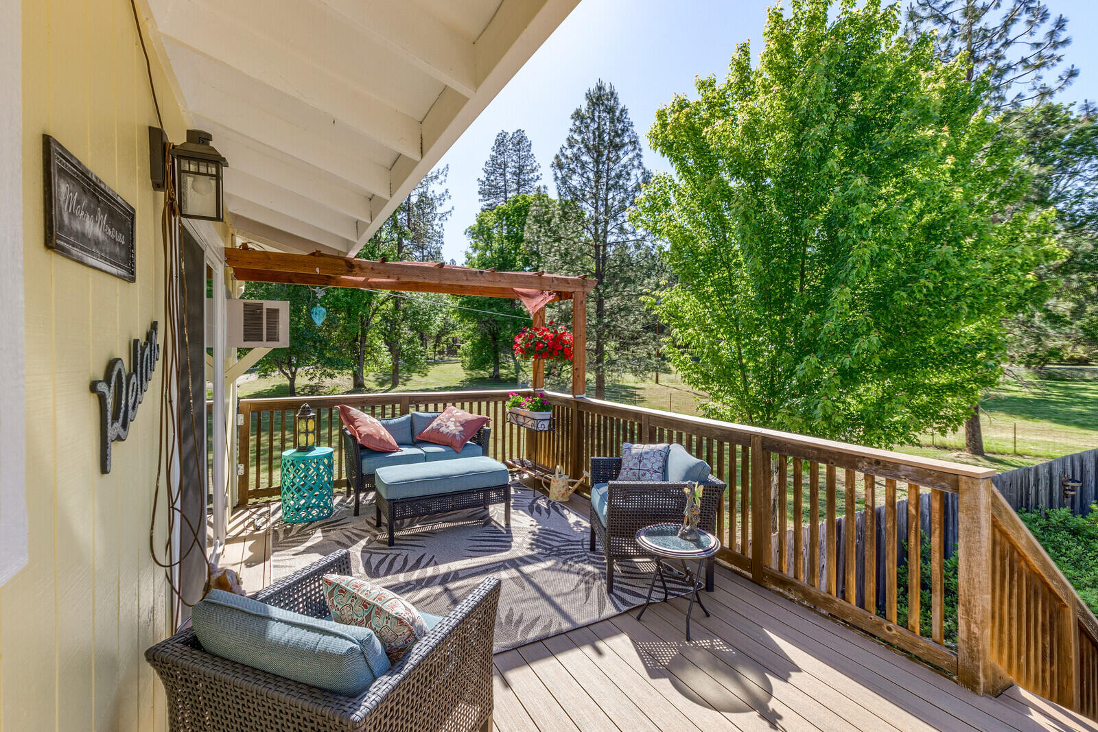 255 Queens Branch Road Rogue River, OR 97537 - Photo 53 of 54 Deck off master