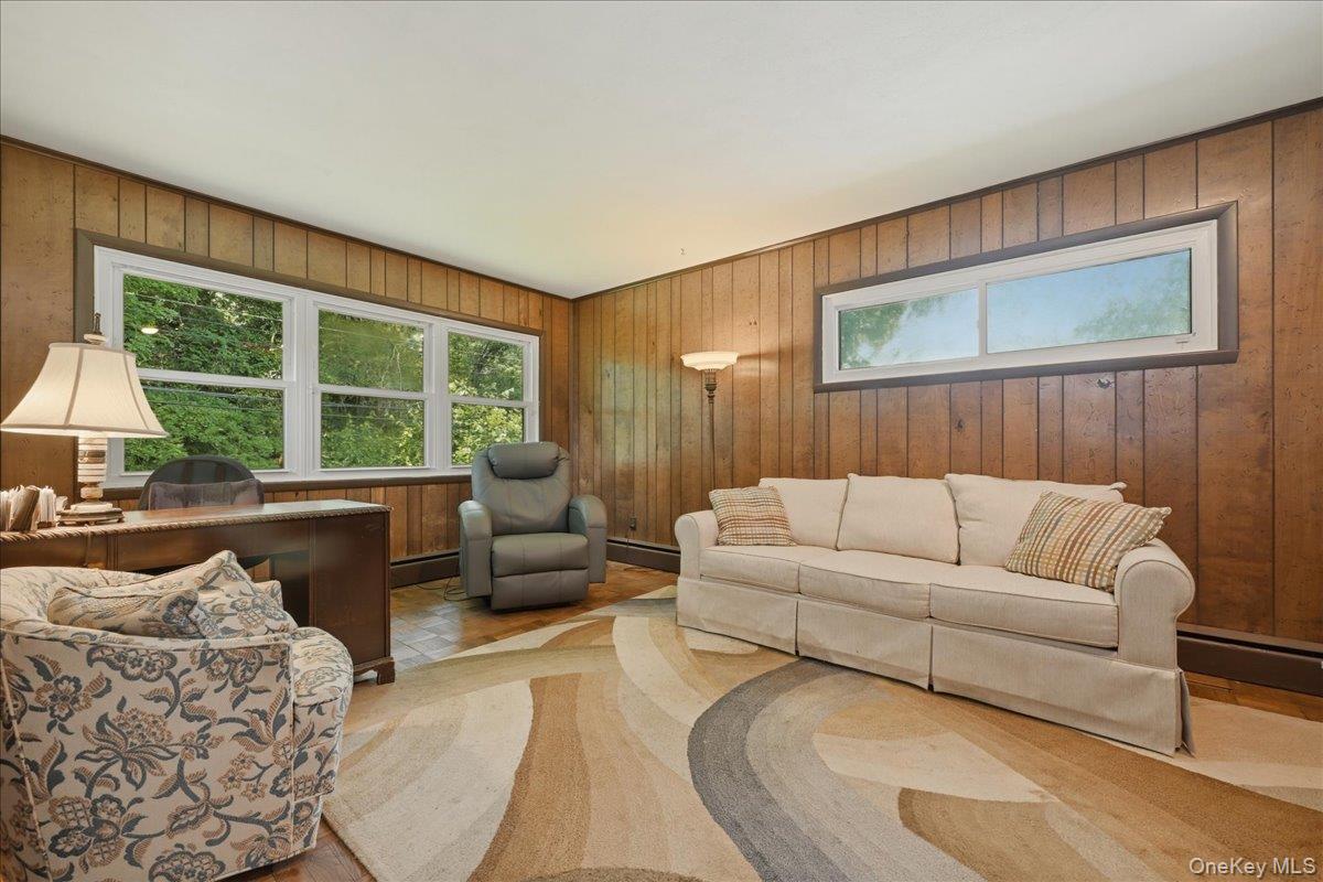 578 Richmond Road East Meadow, NY 11554 - Photo 13 of 33