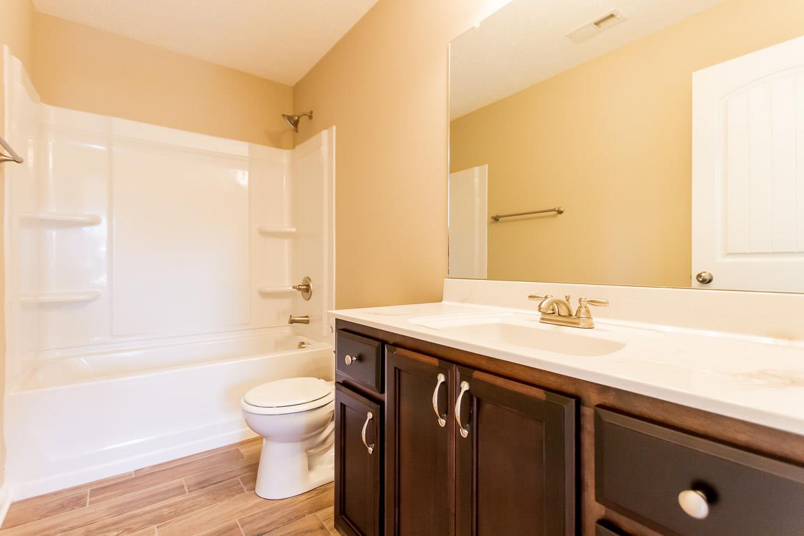 156 Rossview Road Clarksville, TN 37043 - Photo 5 of 8 Gallery Image 5