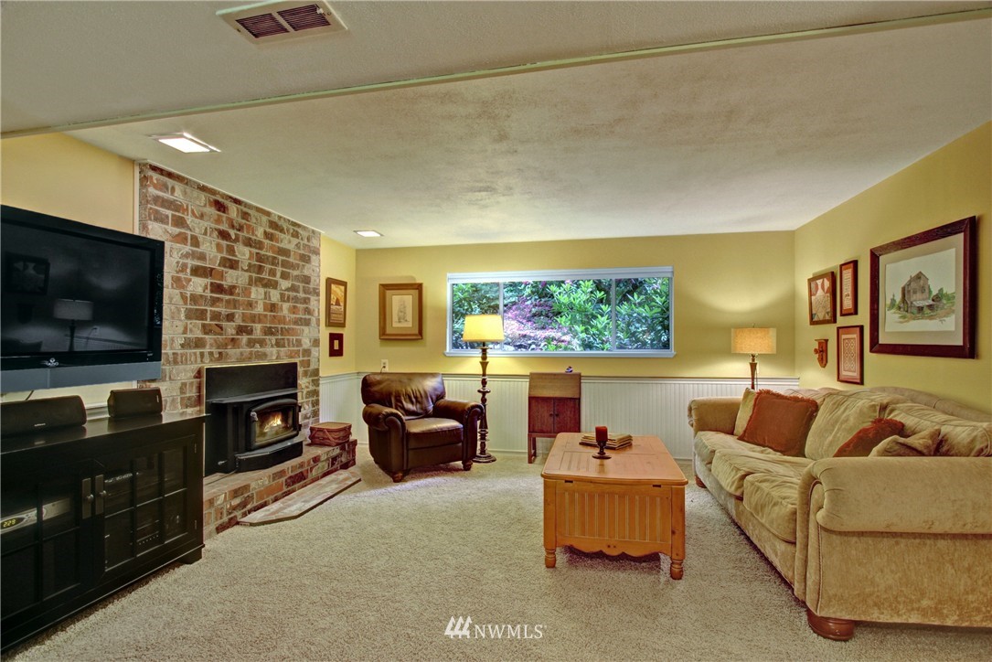 23509 3rd Avenue Southeast Bothell, WA 98021 - Photo 14 of 19