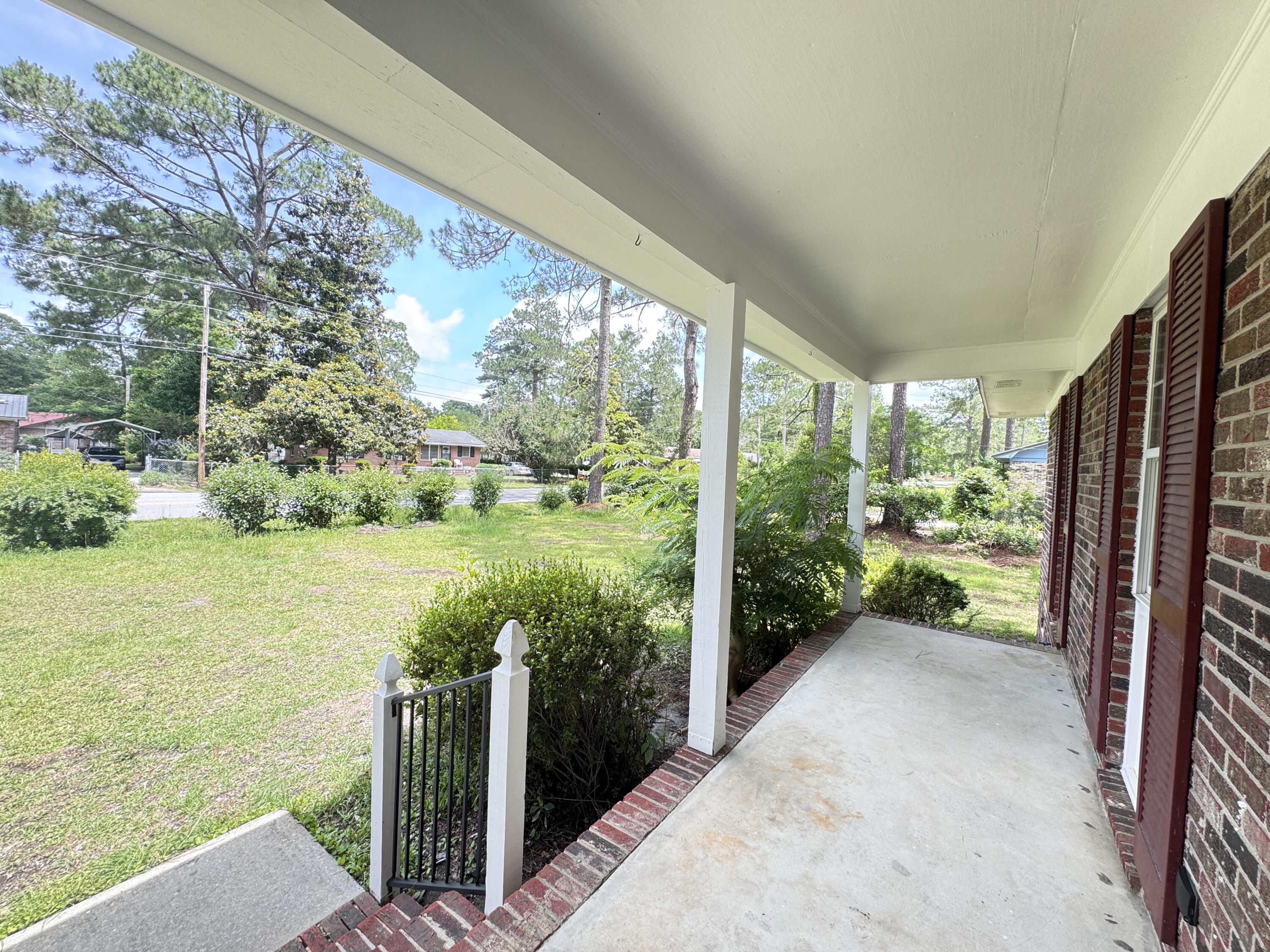 710 Gadsden Loop Walterboro, SC 29488 - Photo 5 of 52 710 Gadsden Loop (6)