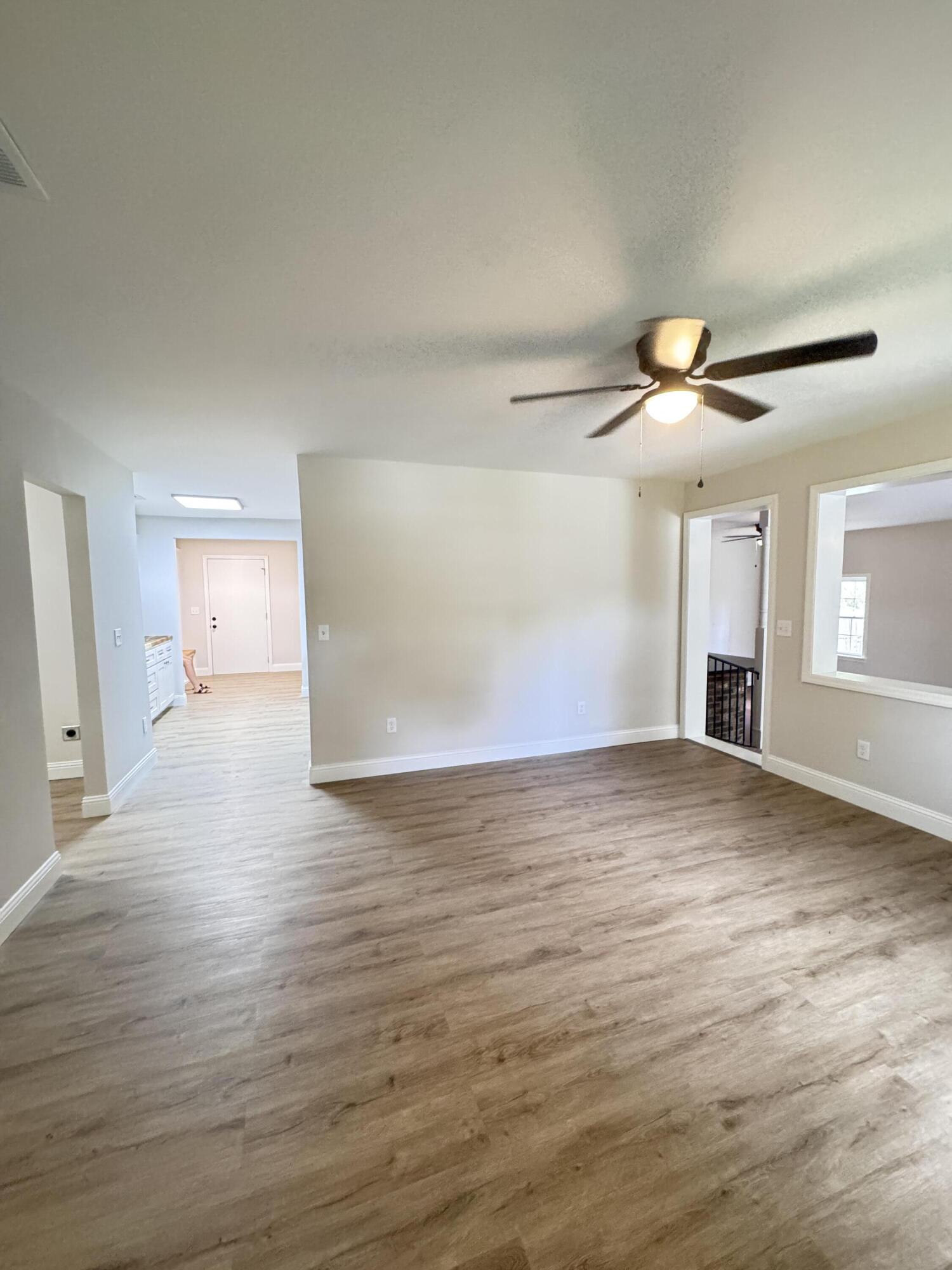 710 Gadsden Loop Walterboro, SC 29488 - Photo 8 of 52 710 Gadsden Loop (9)