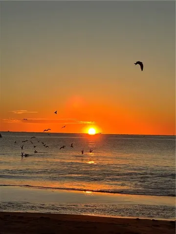 $4,695,000 | 815 Ocean Road, Narragansett, RI 02882