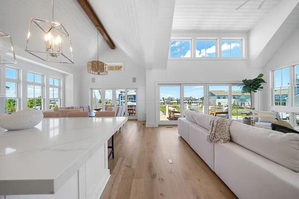 $4,695,000 | 815 Ocean Road, Narragansett, RI 02882