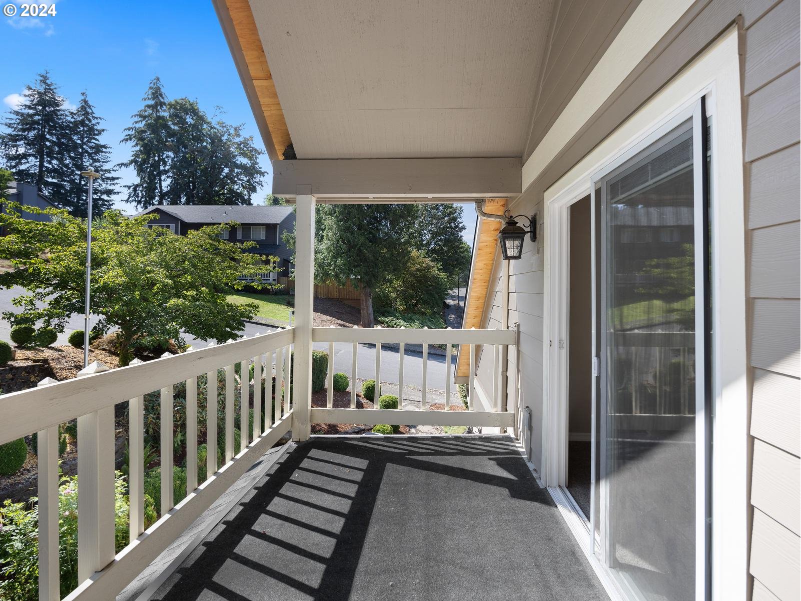 36455 Yocum Loop Sandy, OR 97055 - Photo 31 of 48 Balcony