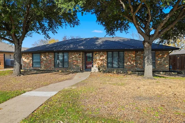 $2,800 | 726 Laramie Drive, Lewisville, TX 75077