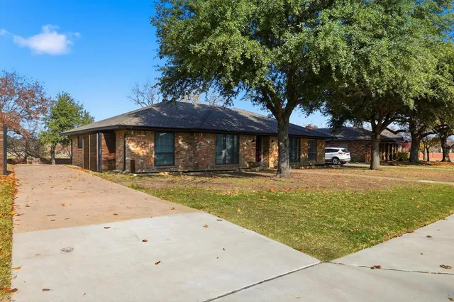 $2,800 | 726 Laramie Drive, Lewisville, TX 75077