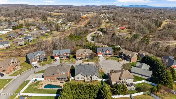 $624,900 | 8434 Shoregate Lane, Knoxville, TN 37938