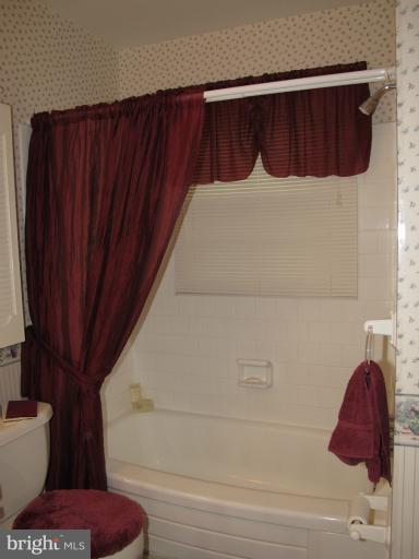 6505 Haystack Road Alexandria, VA 22310 - Photo 14 of 30 Bath