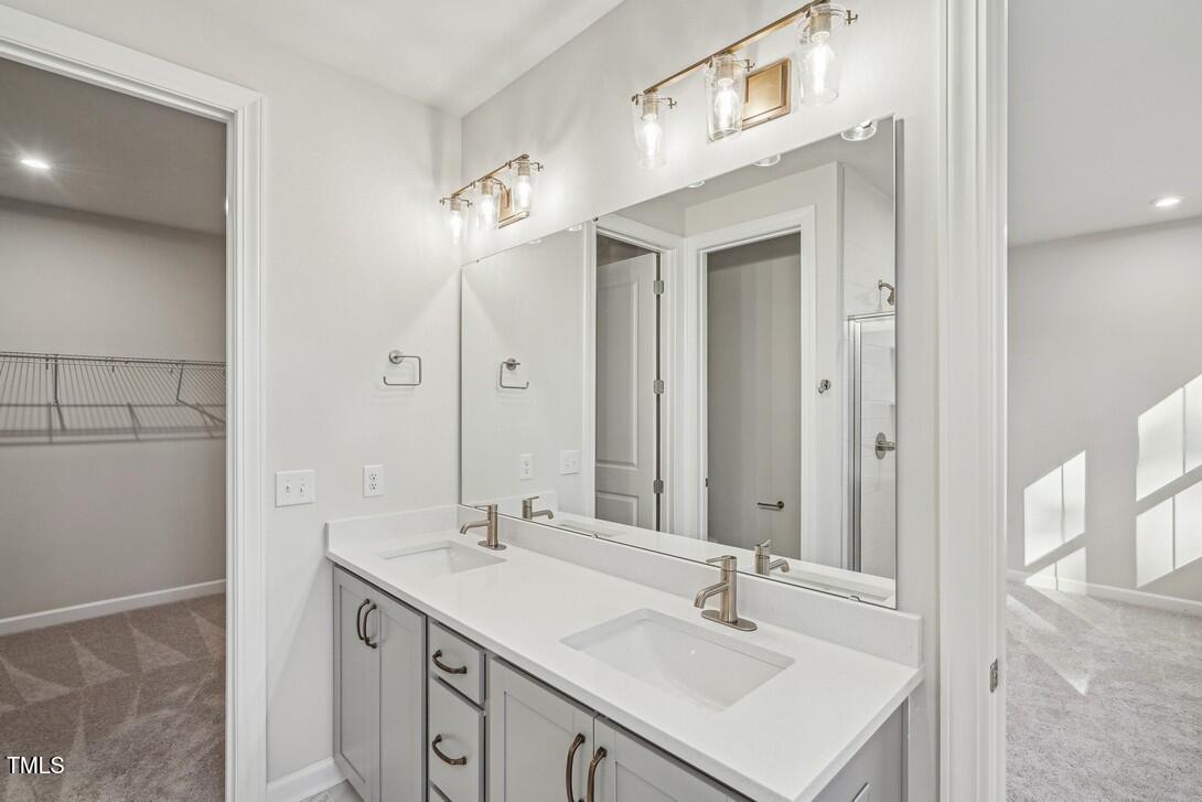 4806 Cypress Tree Lane Raleigh, NC 27612 - Photo 12 of 14 Primary Bath