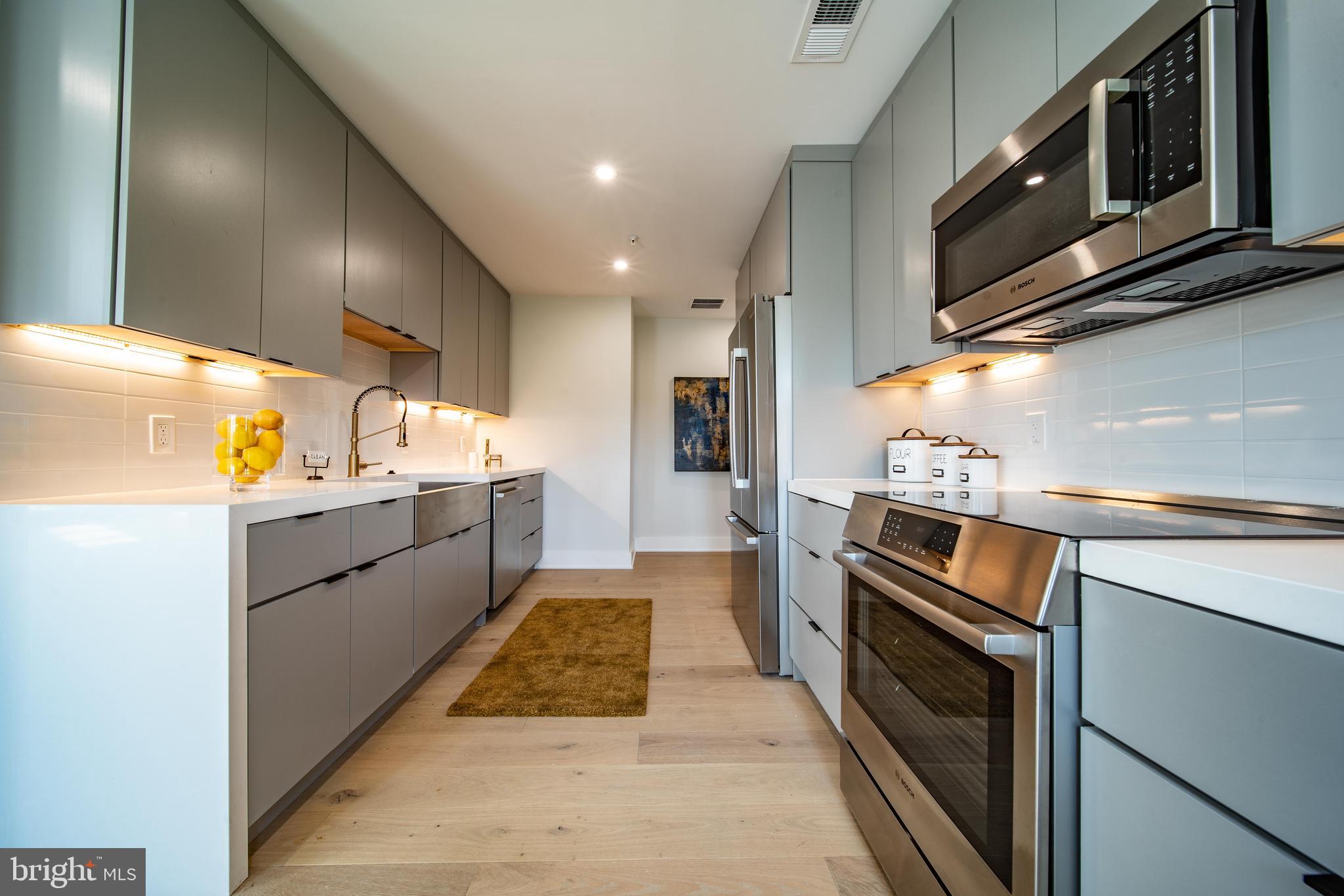 5101 Connecticut Avenue Northwest, Unit 8 Washington, DC 20008 - Photo 11 of 33 Gourmet Kitchen