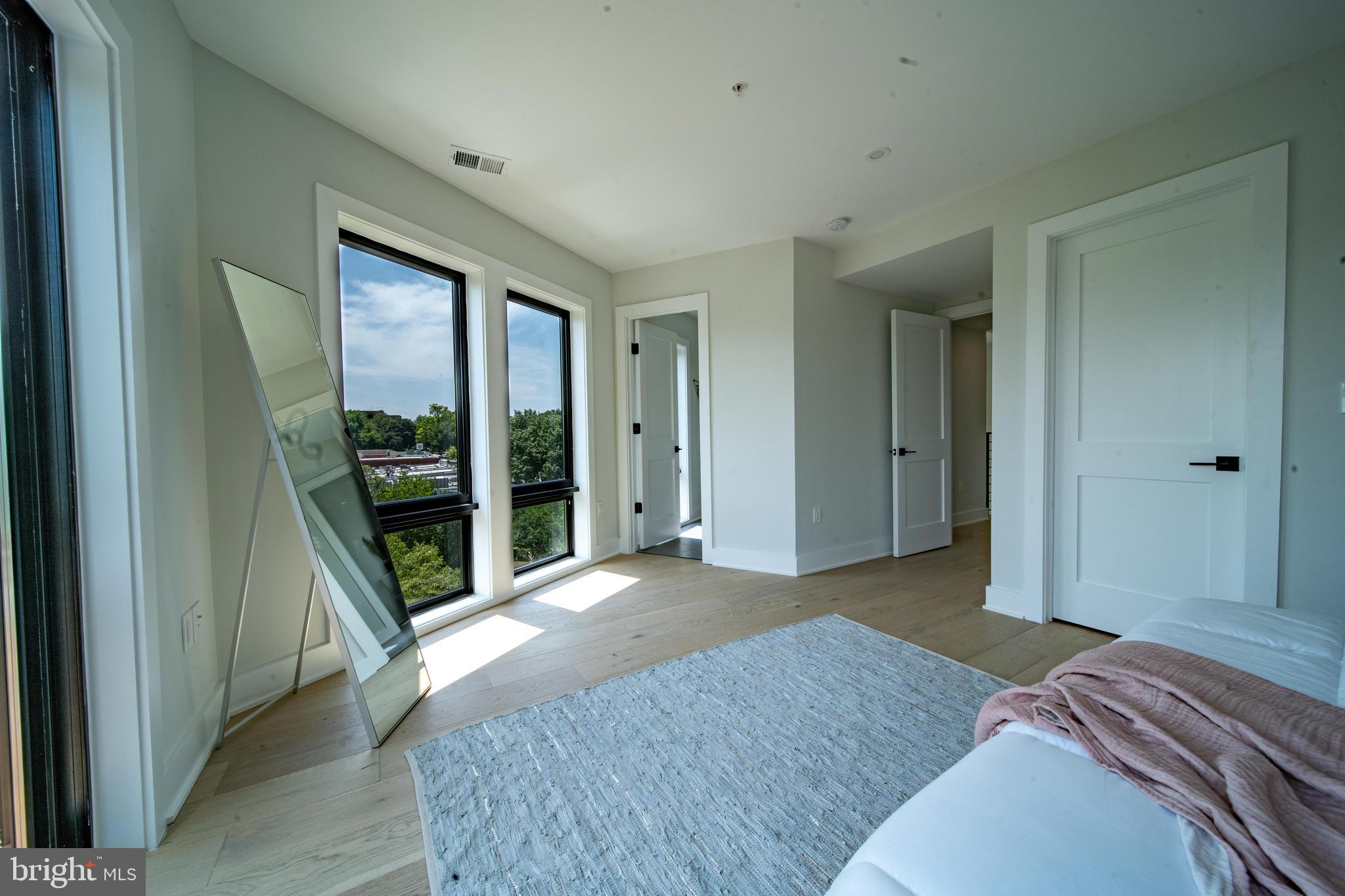 5101 Connecticut Avenue Northwest, Unit 8 Washington, DC 20008 - Photo 19 of 33 Primary Bedroom