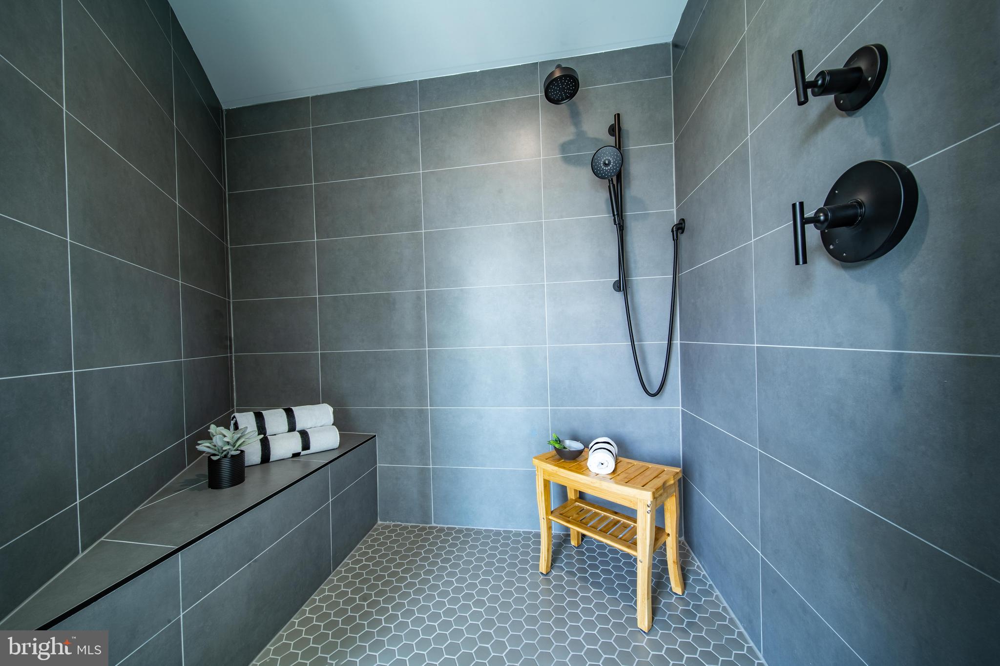 5101 Connecticut Avenue Northwest, Unit 8 Washington, DC 20008 - Photo 21 of 33 Primary Shower