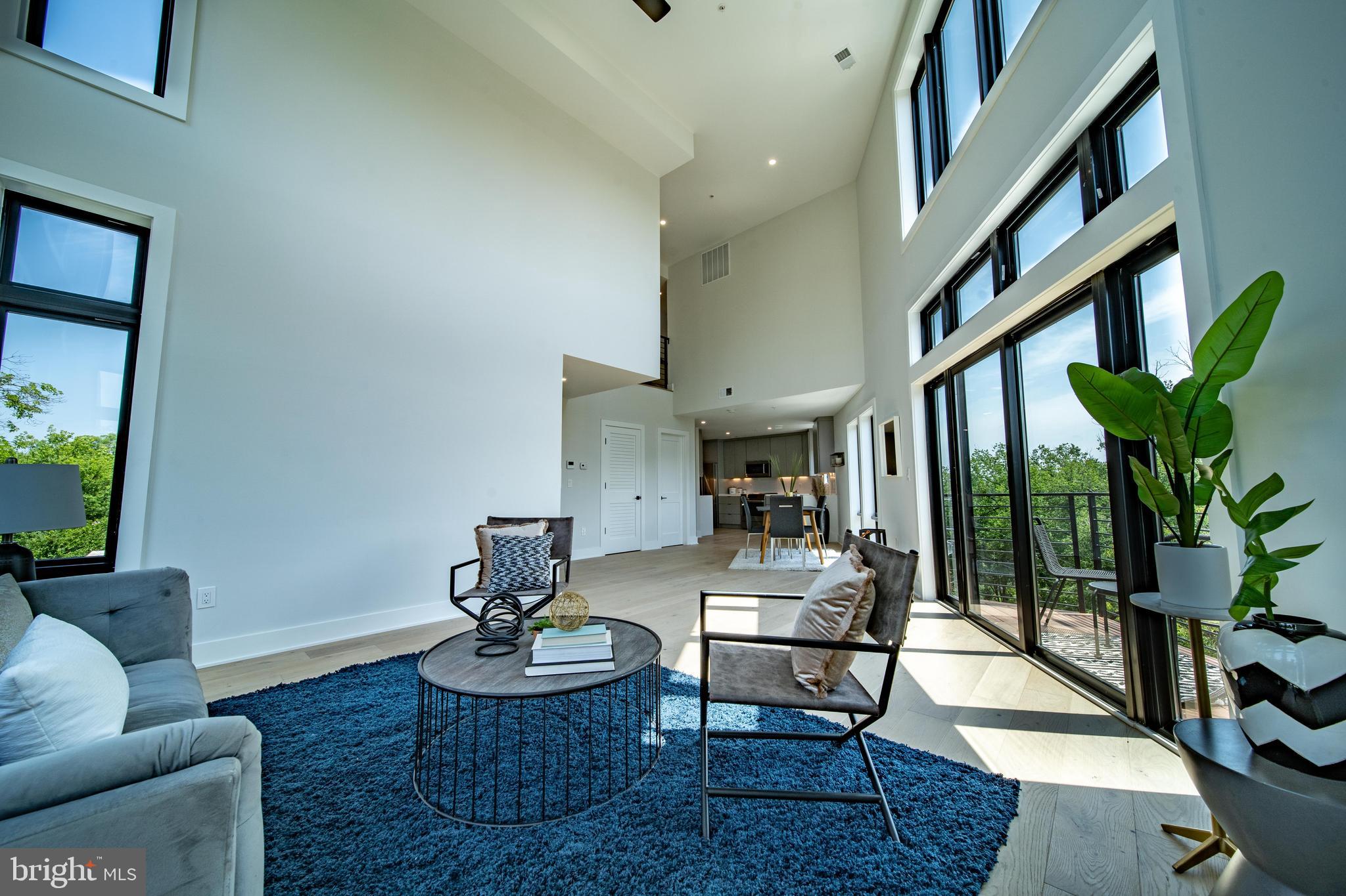 5101 Connecticut Avenue Northwest, Unit 8 Washington, DC 20008 - Photo 7 of 33 Living/Dining/Kithcen