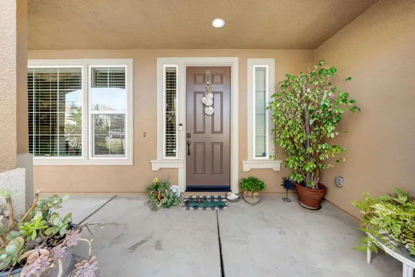 $729,900 | 1402 Skibbereen Way, Rocklin, CA 95765